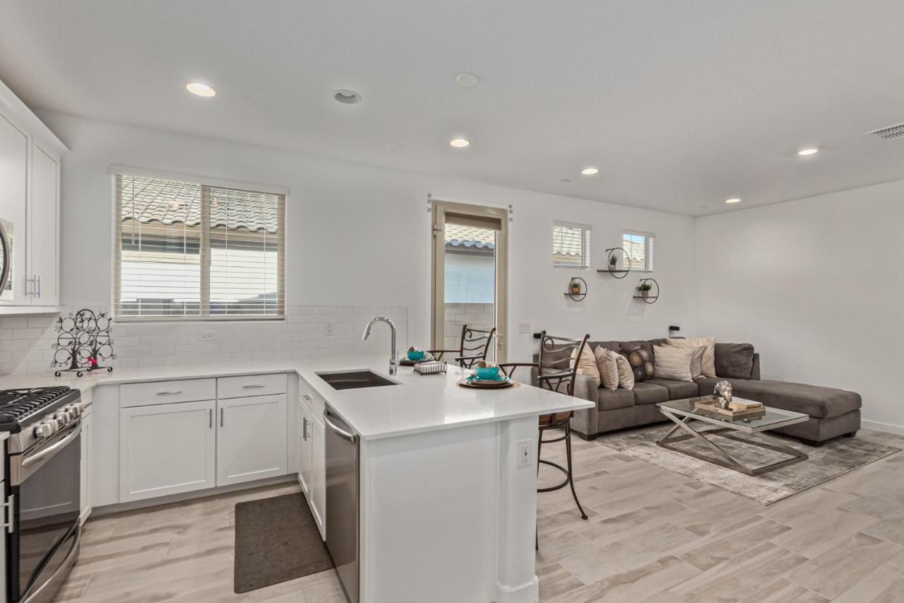 At Your Service - Modern Amenities, Urban Location, Sophisticated Style Phoenix Exteriör bild