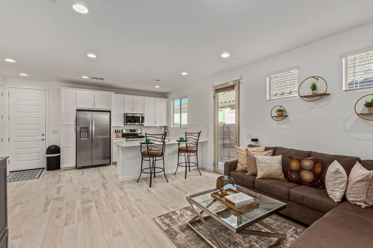 At Your Service - Modern Amenities, Urban Location, Sophisticated Style Phoenix Exteriör bild